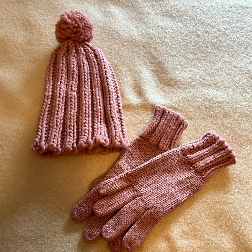 Dusty Rose Hat & Gloves - Never Worn